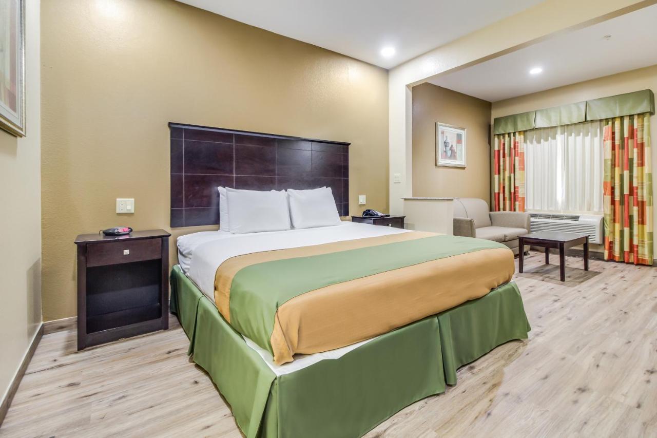 Americas Best Value Inn & Suites Tomball Bagian luar foto
