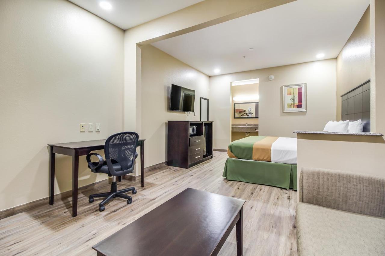 Americas Best Value Inn & Suites Tomball Bagian luar foto