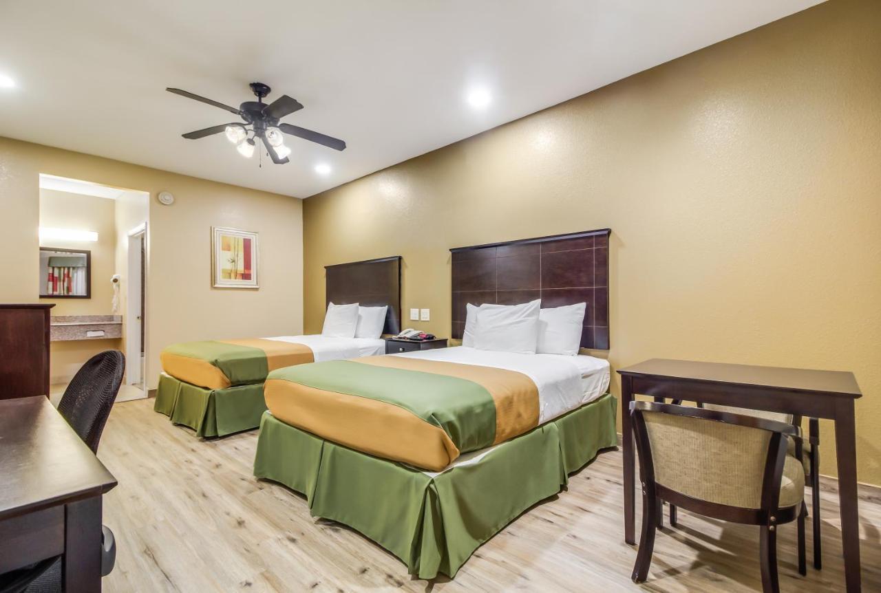 Americas Best Value Inn & Suites Tomball Bagian luar foto